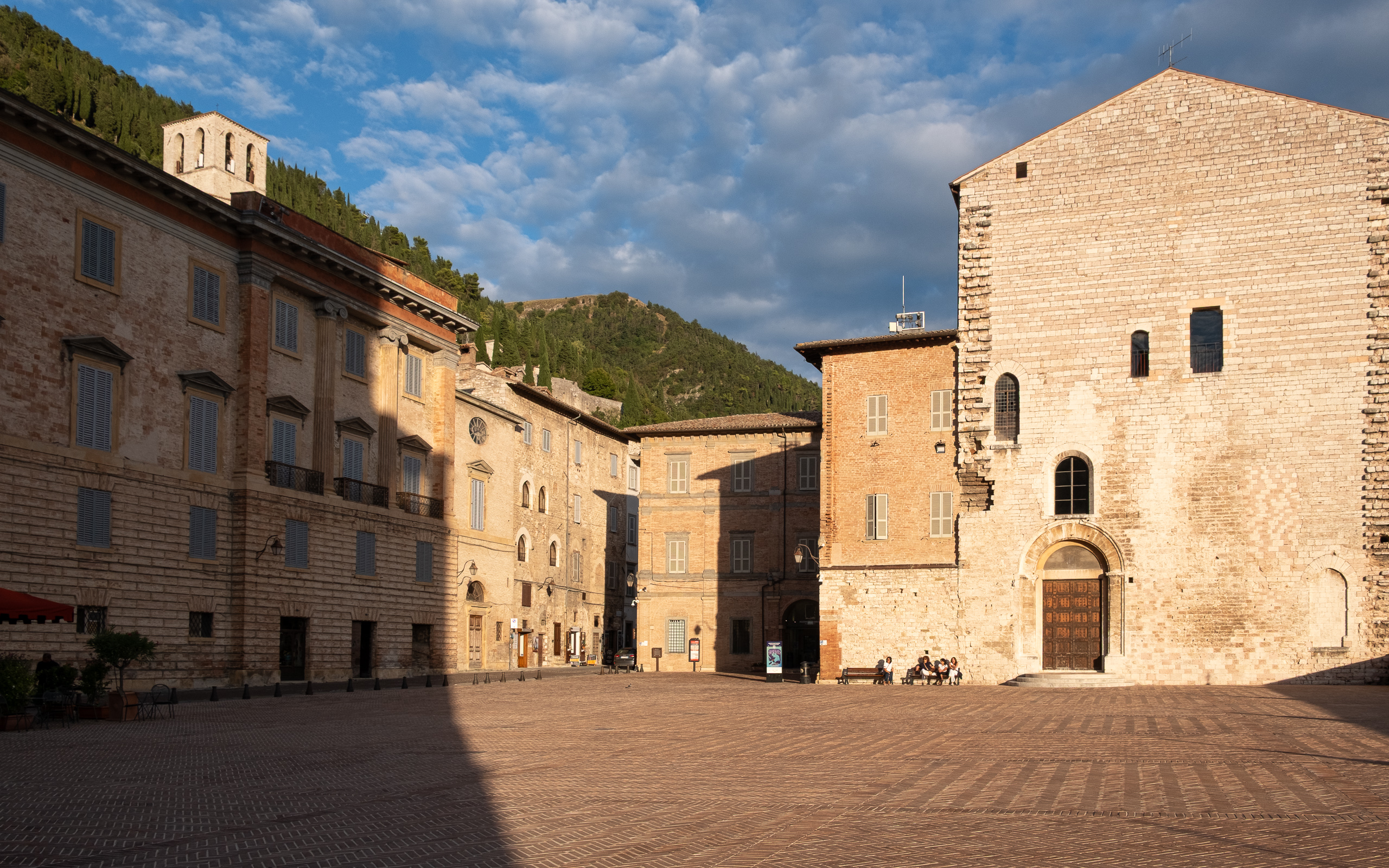 Abendsonne auf der Piazza Grande